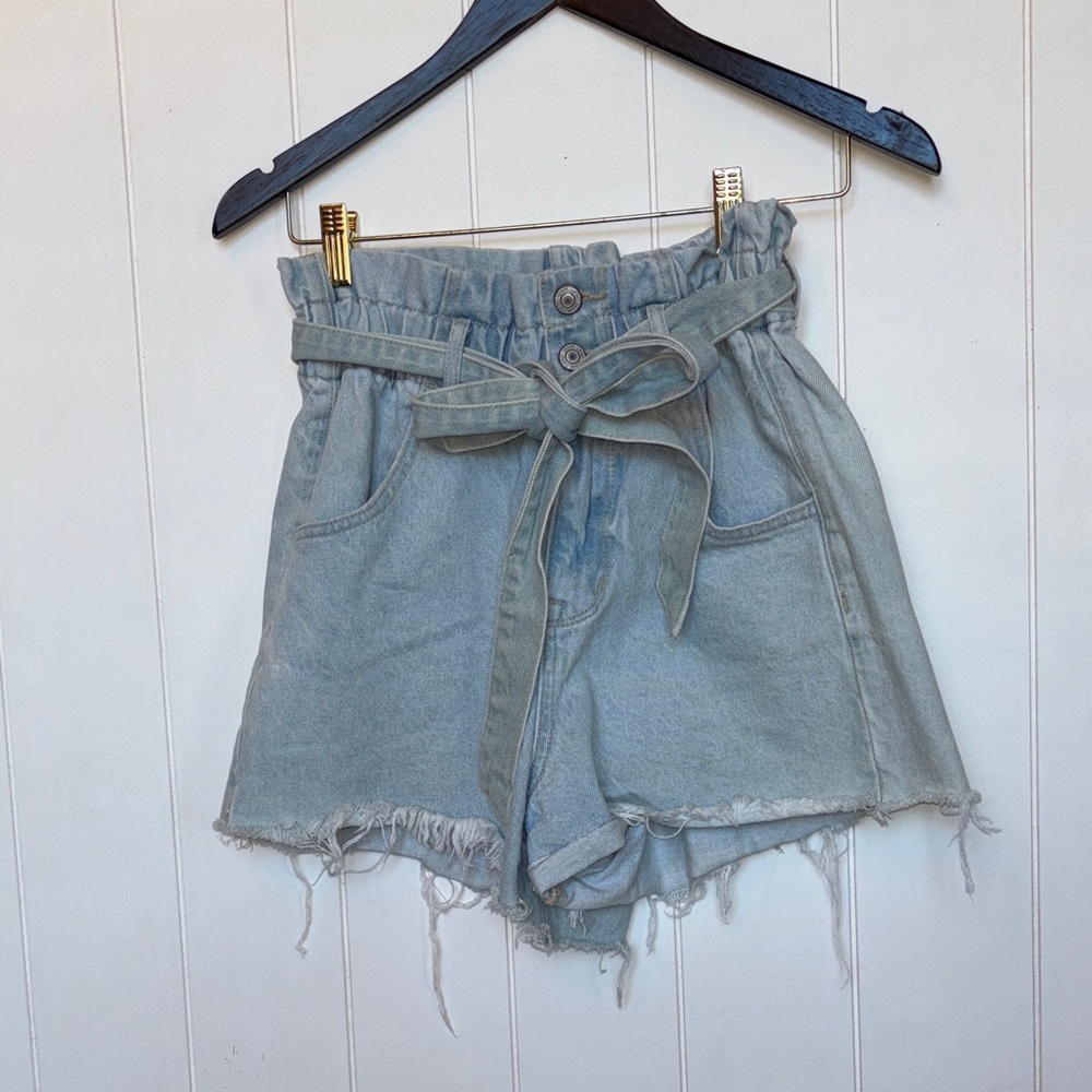 VERVET high Waist Belted Jean Shorts! Size S